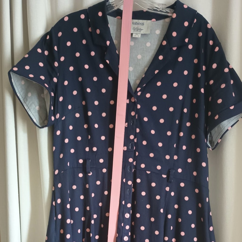 Collectif / Top Vintage Caterina swing dress navy and pink dots size UK 18